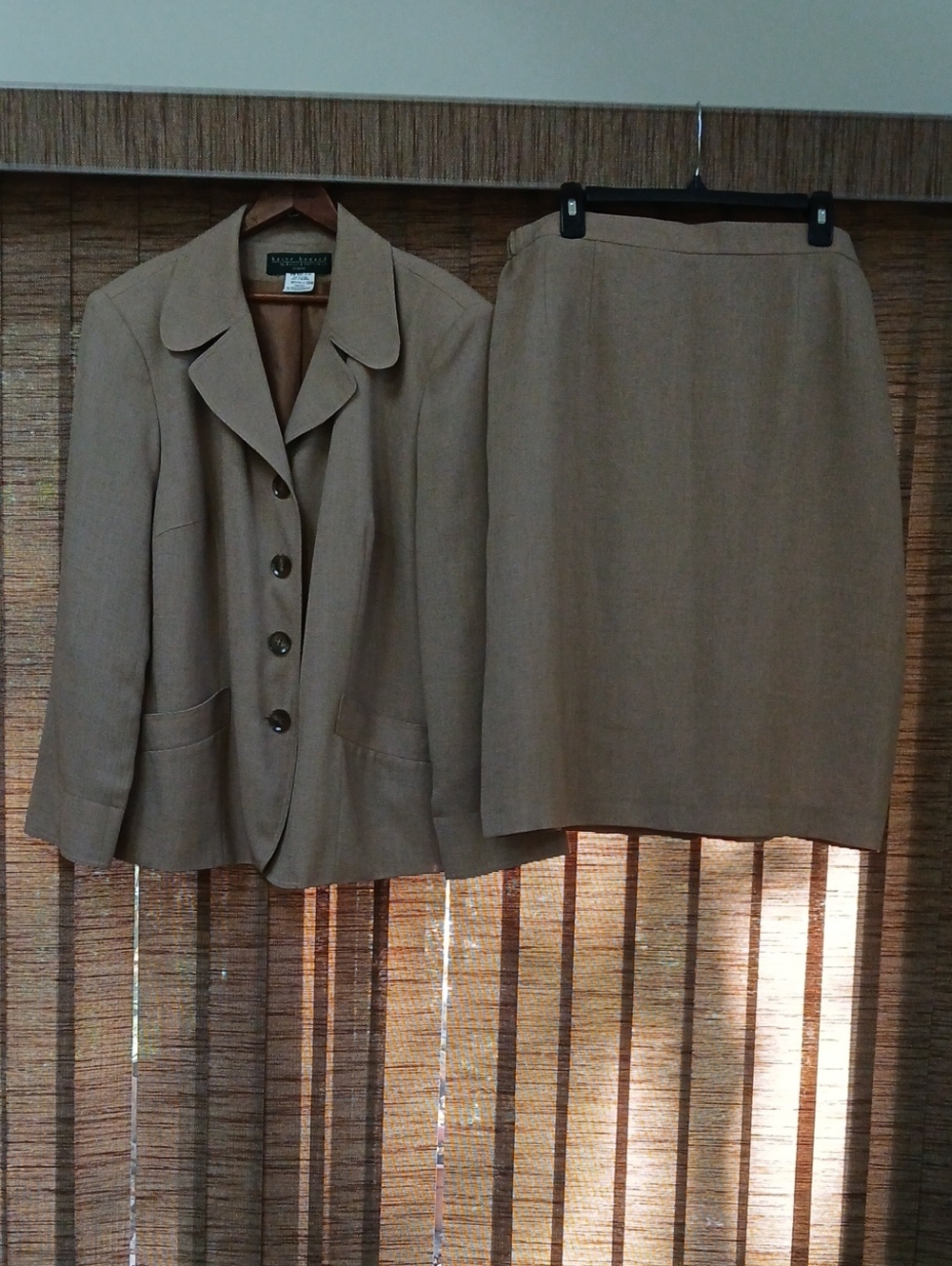 90s Vintage Harve Benard Tan Skirt Suit Set | Size 18W